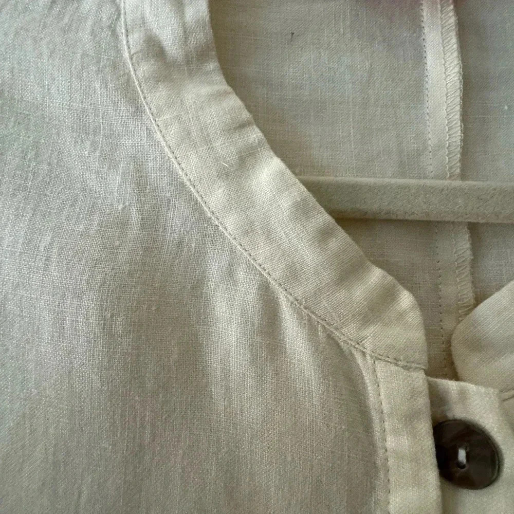 David Dart Light Yellow Linen Oversized Button Down Top with Pockets. Size 2x - Picture 2 of 5